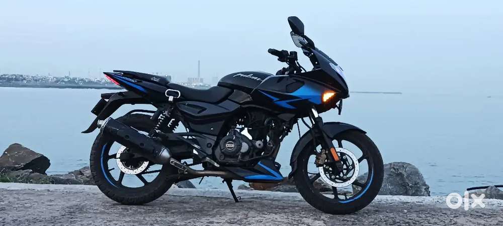 Bajaj pulsar 220F