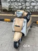 Suzuki Access blootooth Fi Dual colour white and cream brown