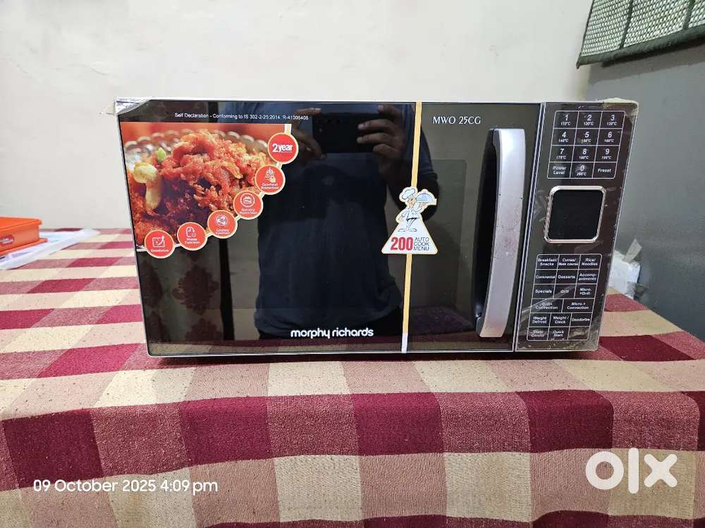 Morphy Richards 25 CG 25L microwave oven