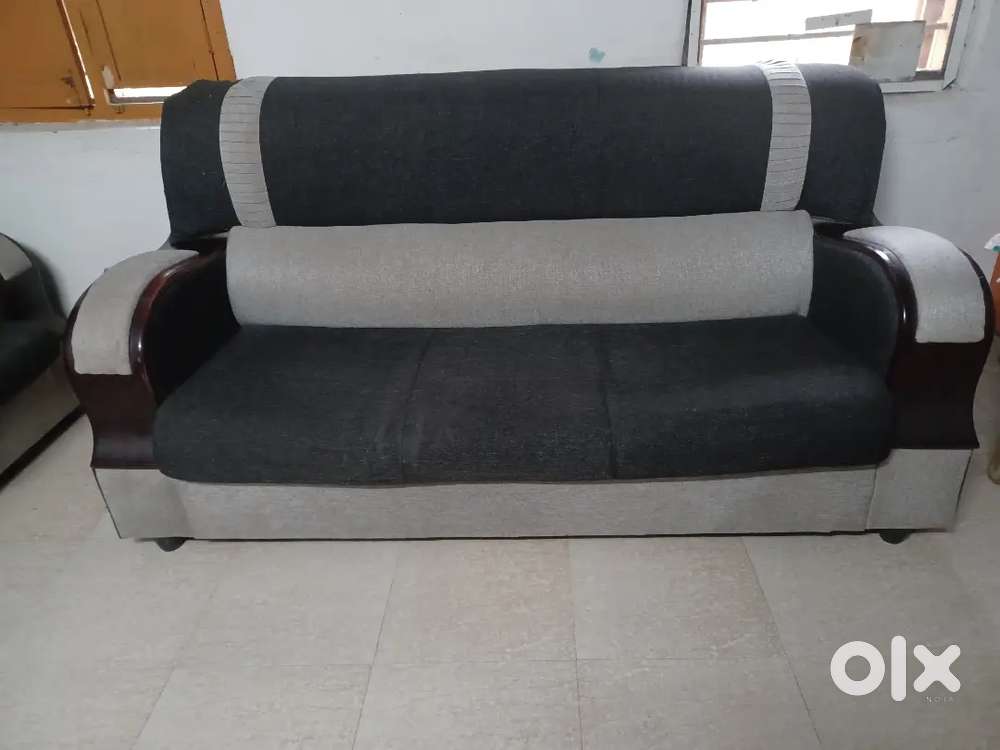 Decent Sofa set for Family