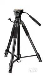 DIGITEK 590 VD PRO Tripod - Almost New  DSLR & Video Camera Tripod