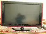LG - 32 inch LCD TV (Model no. 32LG80FR)