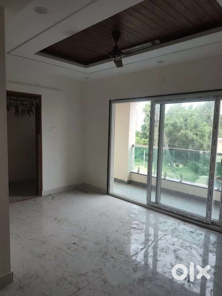 Spacious 2bhk flat for 45L only