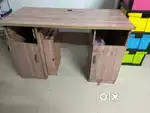 Computer table