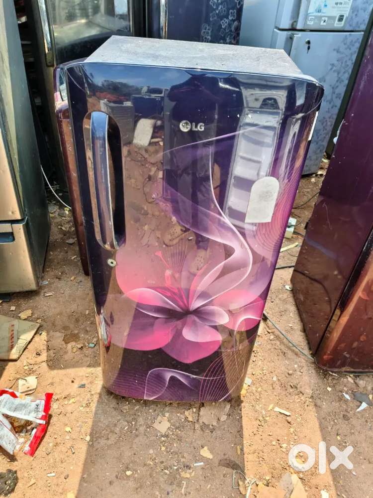Good Single door fridge available