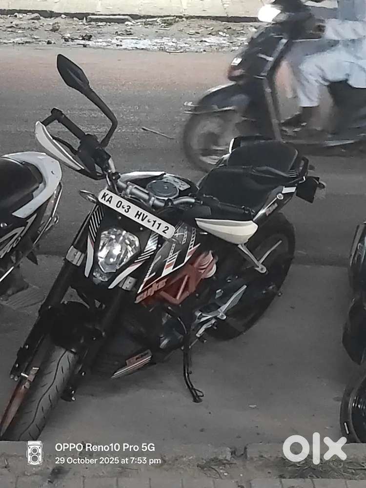 Ktm duke 390 earlier model