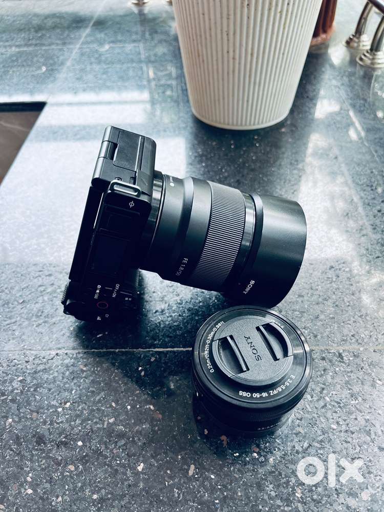 Sony  zve10 + kit lens + sony 50mm 1.8