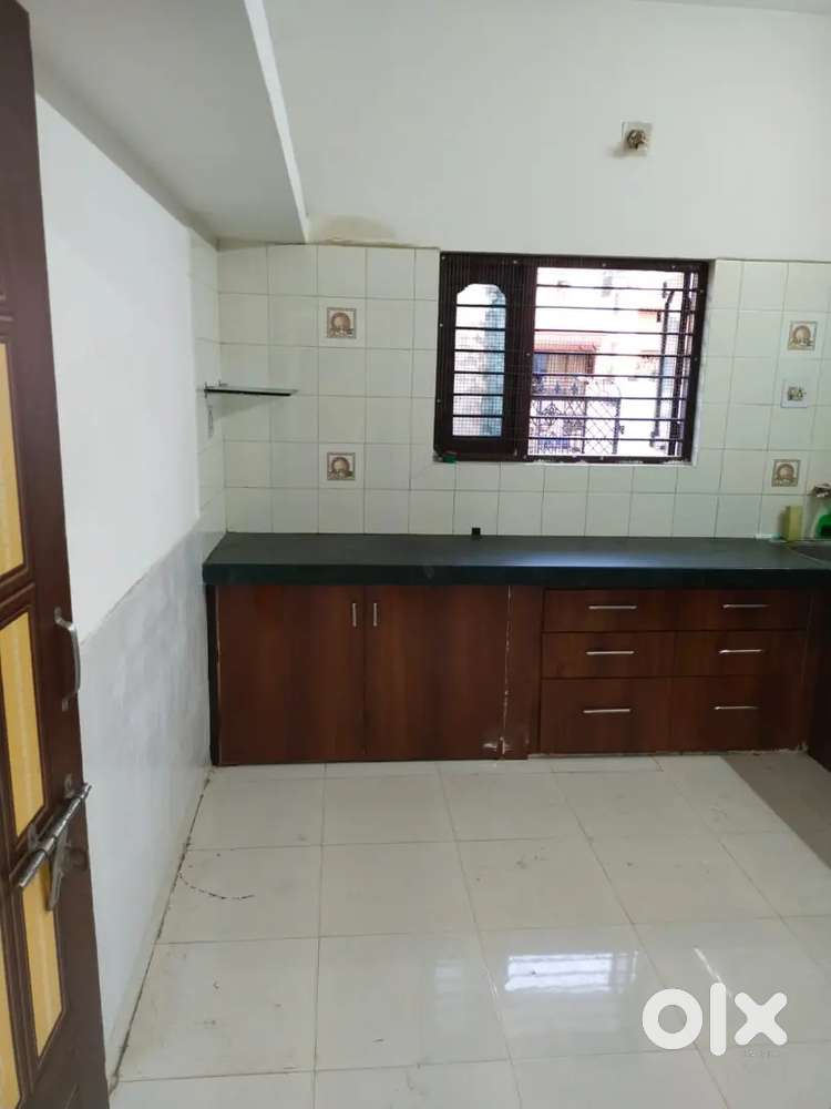 I WANT TO RENT MY GROUND FLOOR IN DC-5