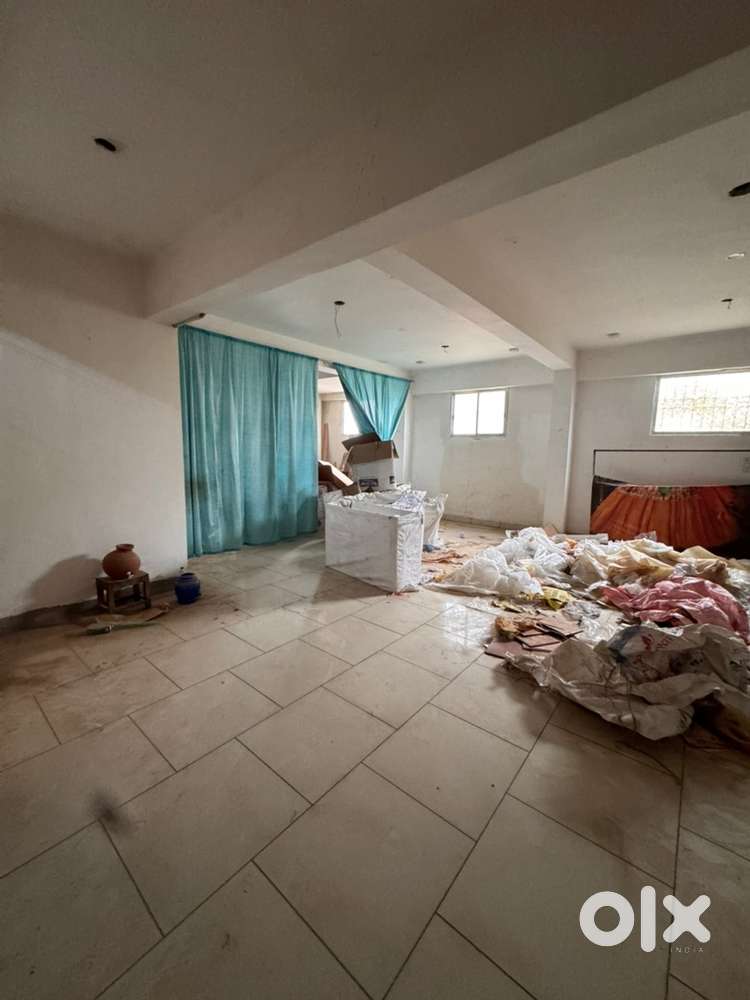 Large space available for rent, specially for gym Library and go down