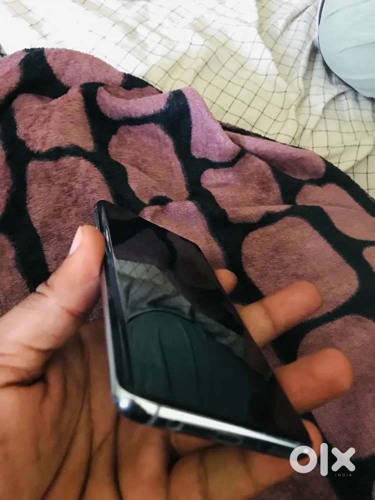 urgent sell, only back panel break but original