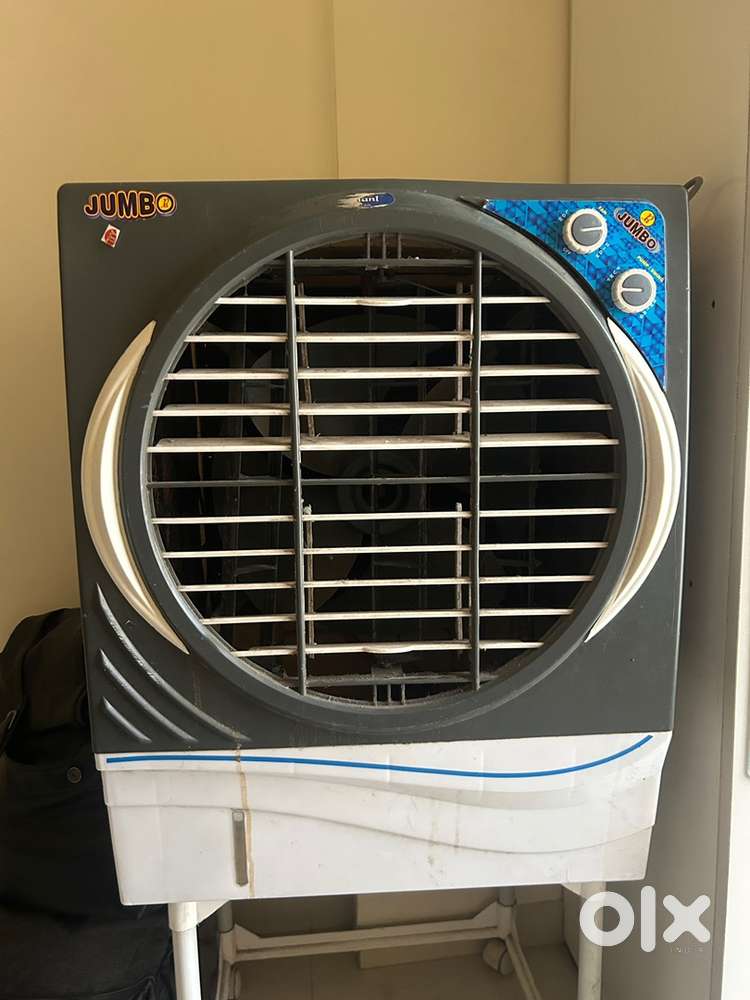 Swing able cooler