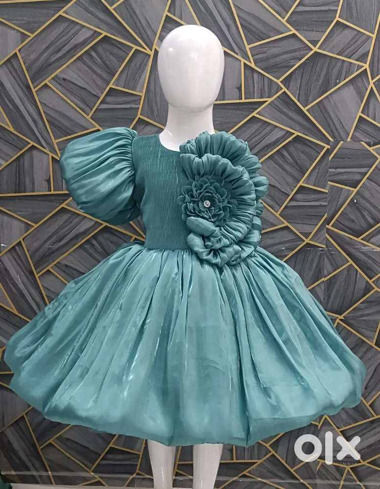 Kaam ke liye ladies chahiye  time ( 11-7 )