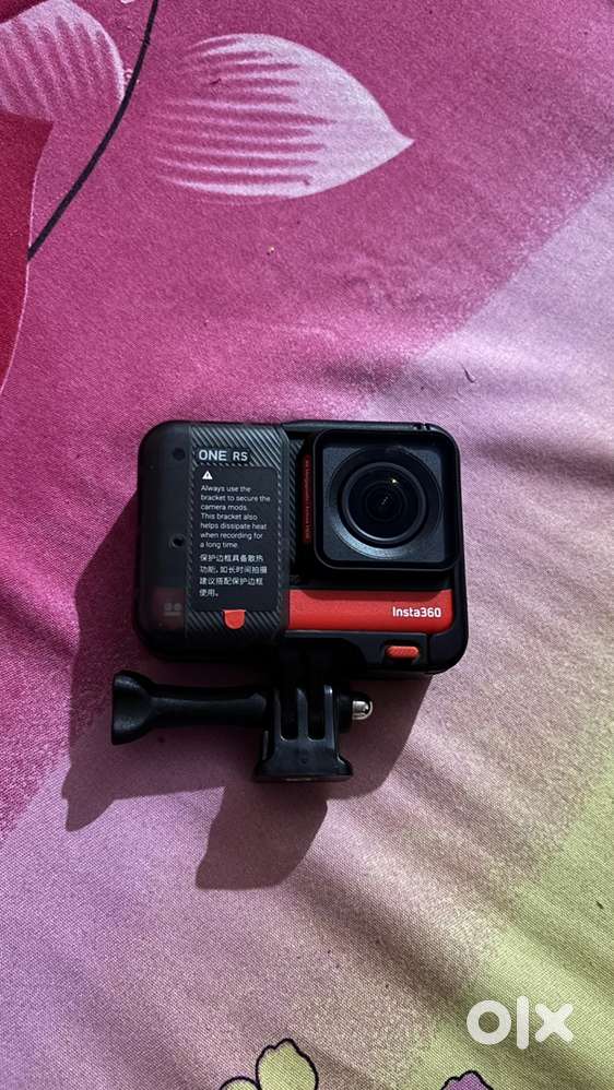 25000 ₹ go pro Insta360 One RS Twin Edition Sports and Action Camera