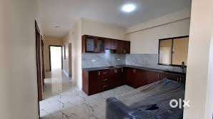 Sab kuch hai Gijar hai Fridge hai Furnished hai pura