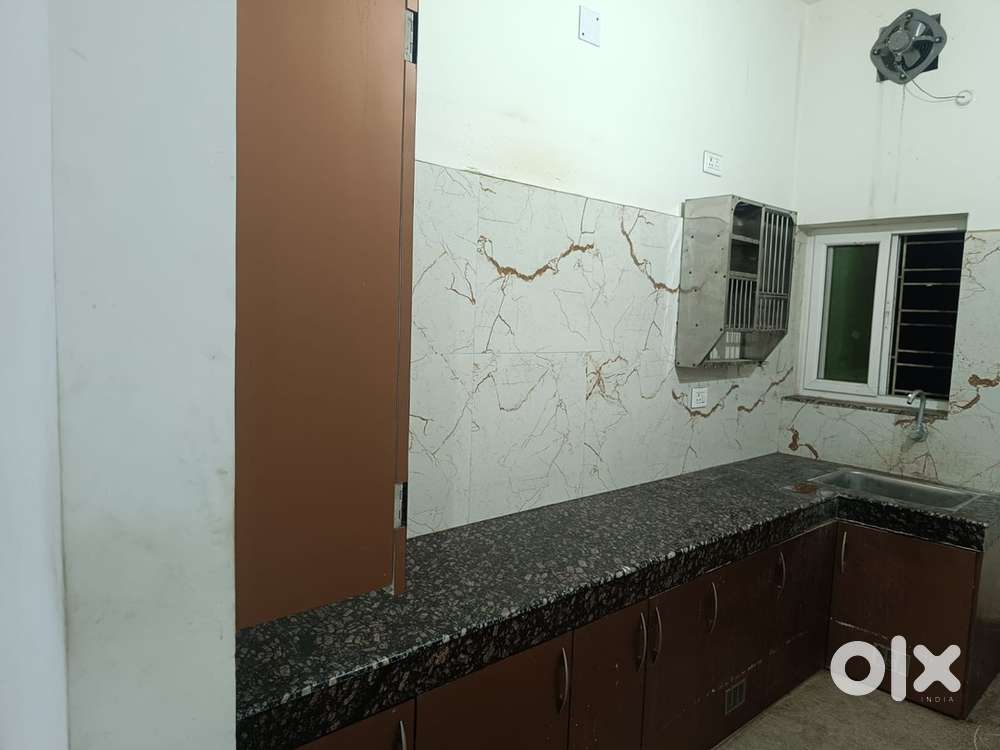 Looking for nuclear family (job/ business)