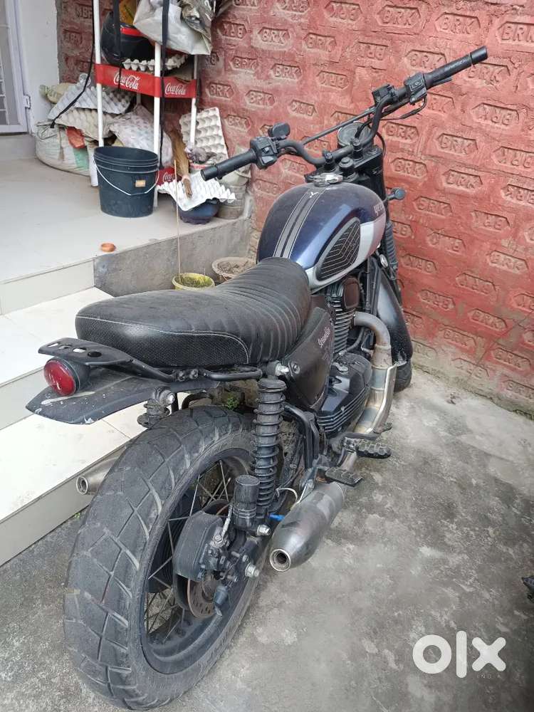 Yezdi stemlar350