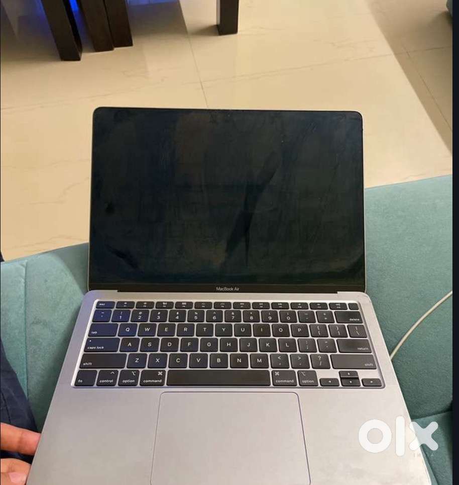 Macbook air i3