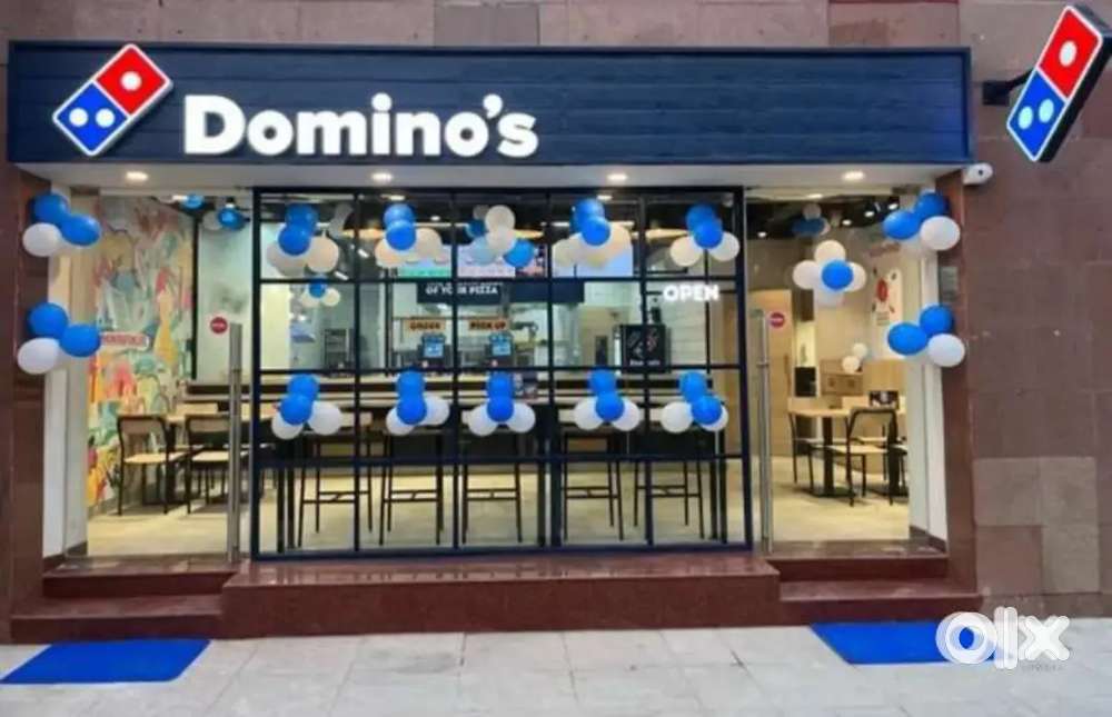तत्काल आवश्यकता है @ DOMINO'S STORE शोरूम में लड़की और लड़को की