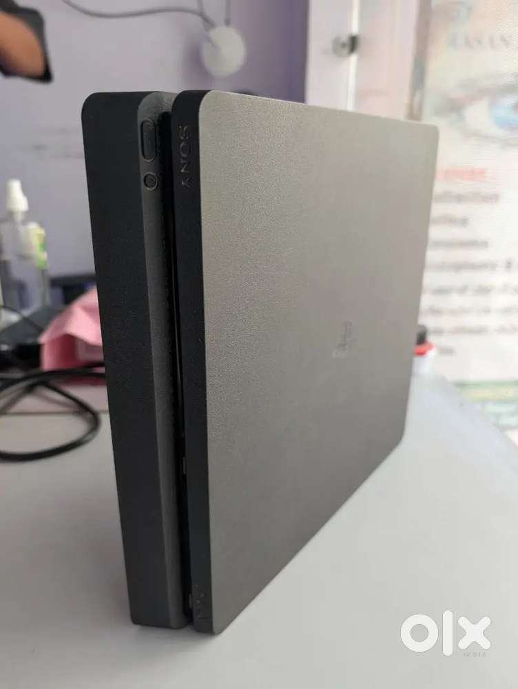 PS4 Slim 1TB firmware 9.00 in Excellent condition