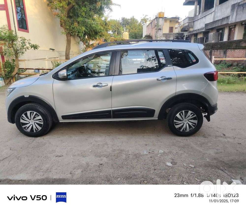 Renault Triber RXT, 2020, Petrol