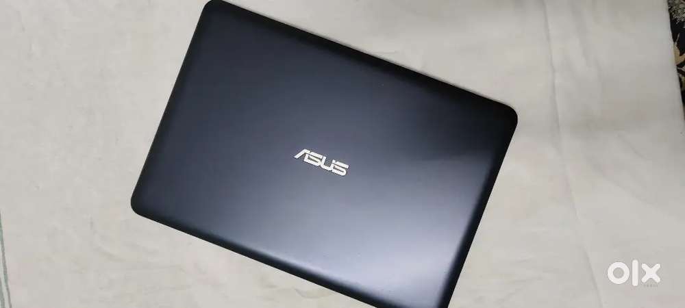 Laptop ASUS E402Y