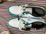 Men’s shoes size 9