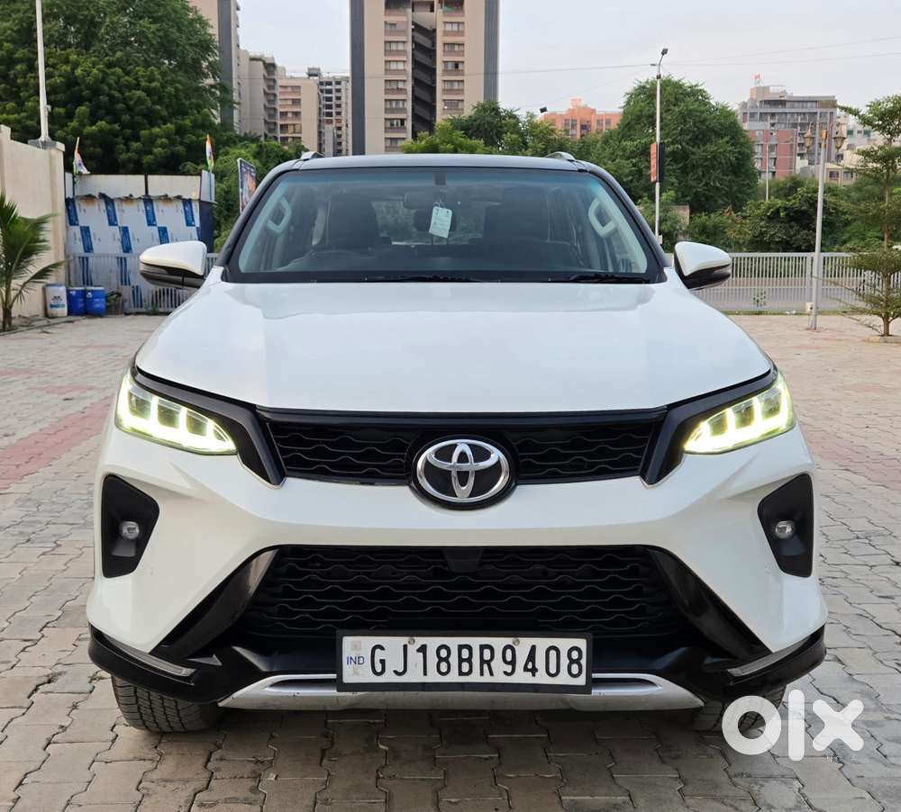 Toyota Fortuner Legender 4X2 AT 2.8, 2022, Diesel