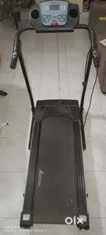 Treadmill (Gymtrac), fully operational, 220v, DC Motor