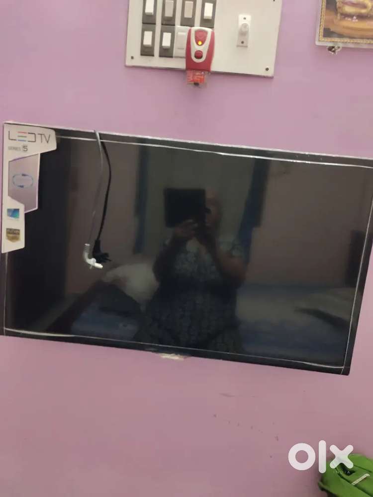 32 inch Tv in good condision Samsung tv