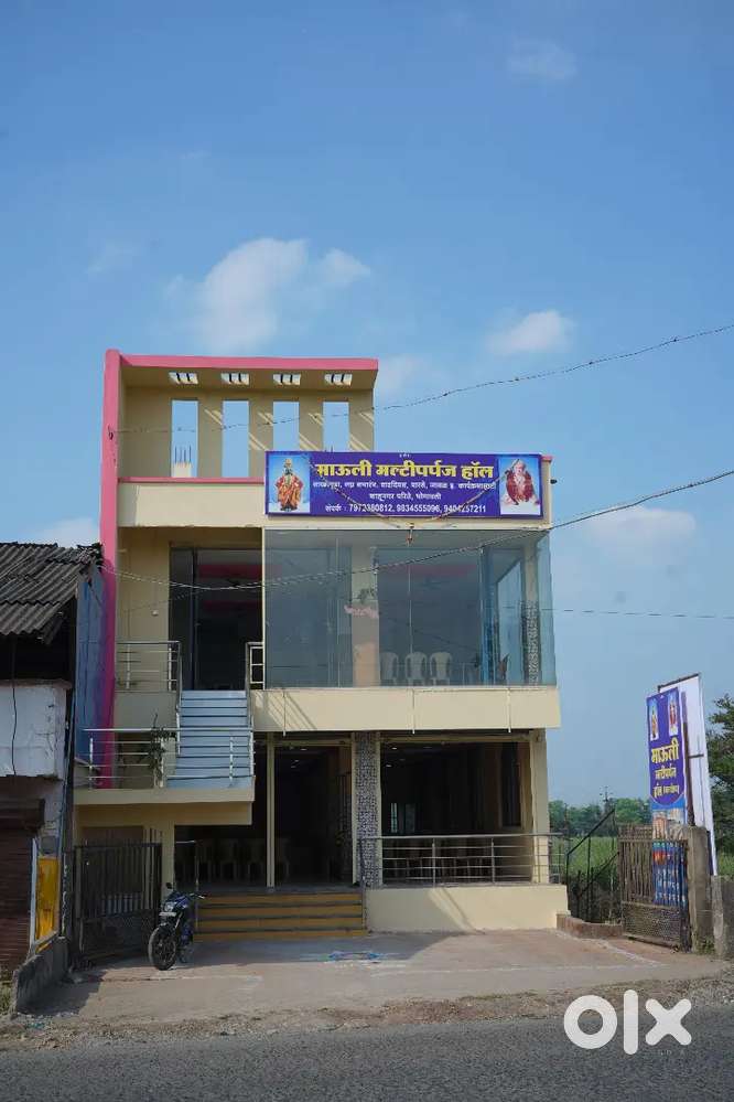 Suitable and convenient building for hospital, bank, office, showroom.