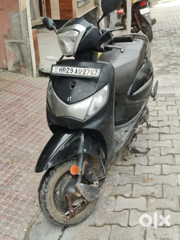 Hero pleasure plus scooty
