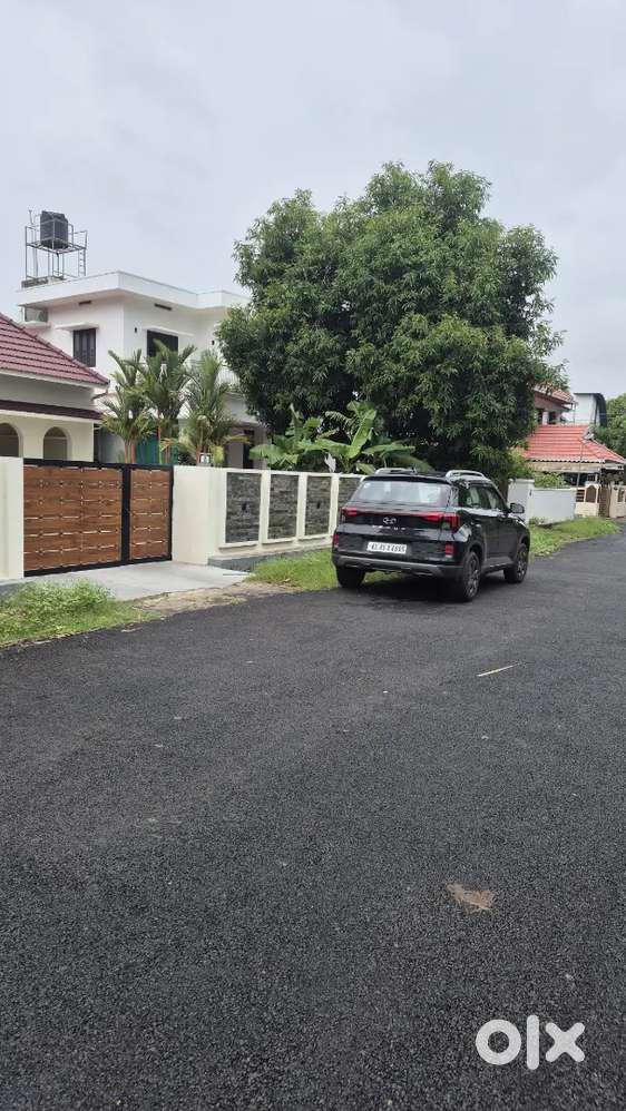 6 cent house plot for sale thrissur