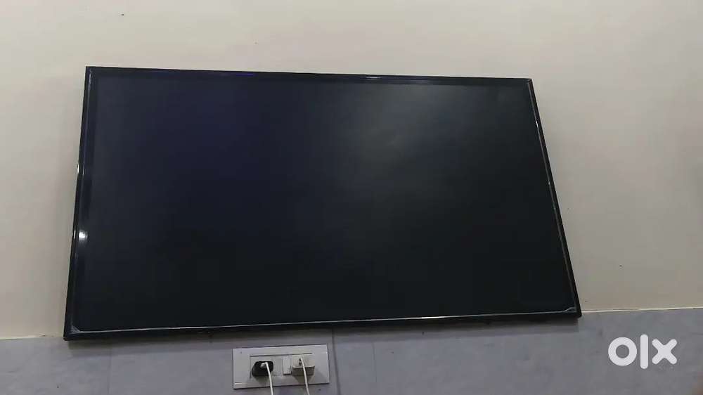SAMSUNG QLED THE FRAME CRACK DISPLAY BUT mother board  BOX IS OK