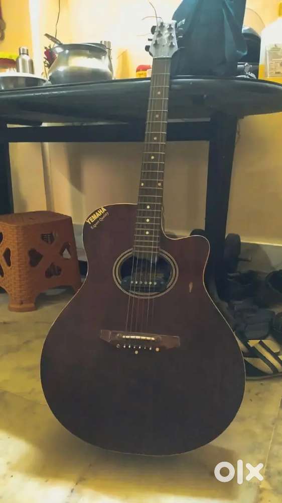 Yemaha Guitar