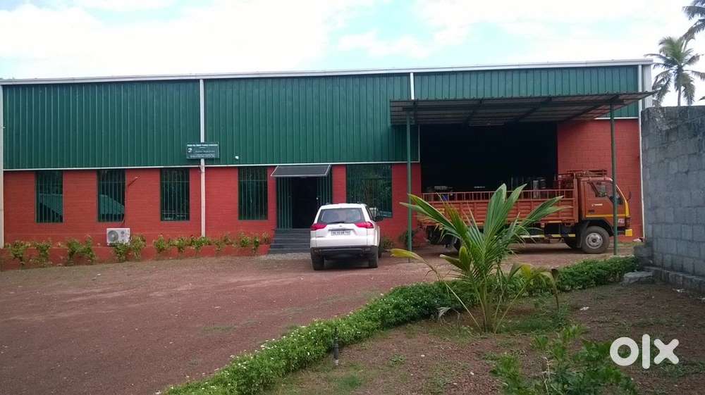 Structured godown with 1000 sq ft office space
