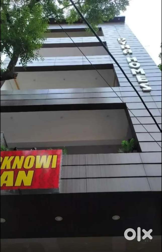 2 nd floor front apartment on main road lalbagh cantt road