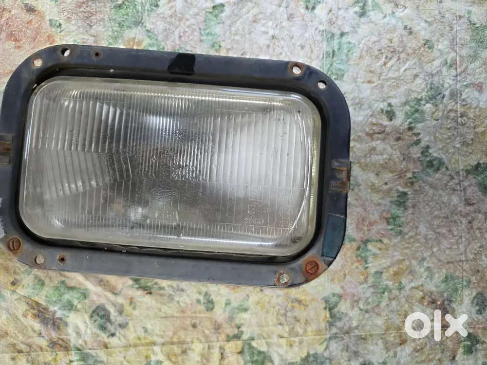 Headlight for tata tipper