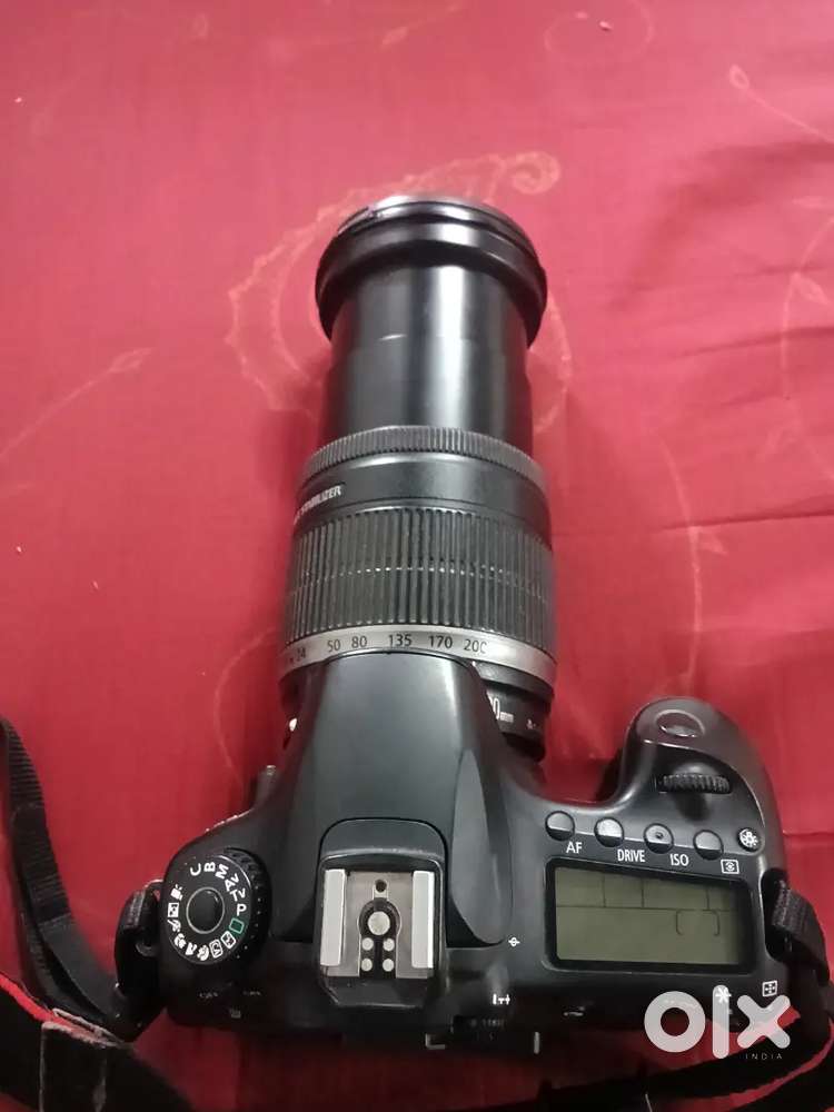 Canon 60D camera with 18 200 lens good condition