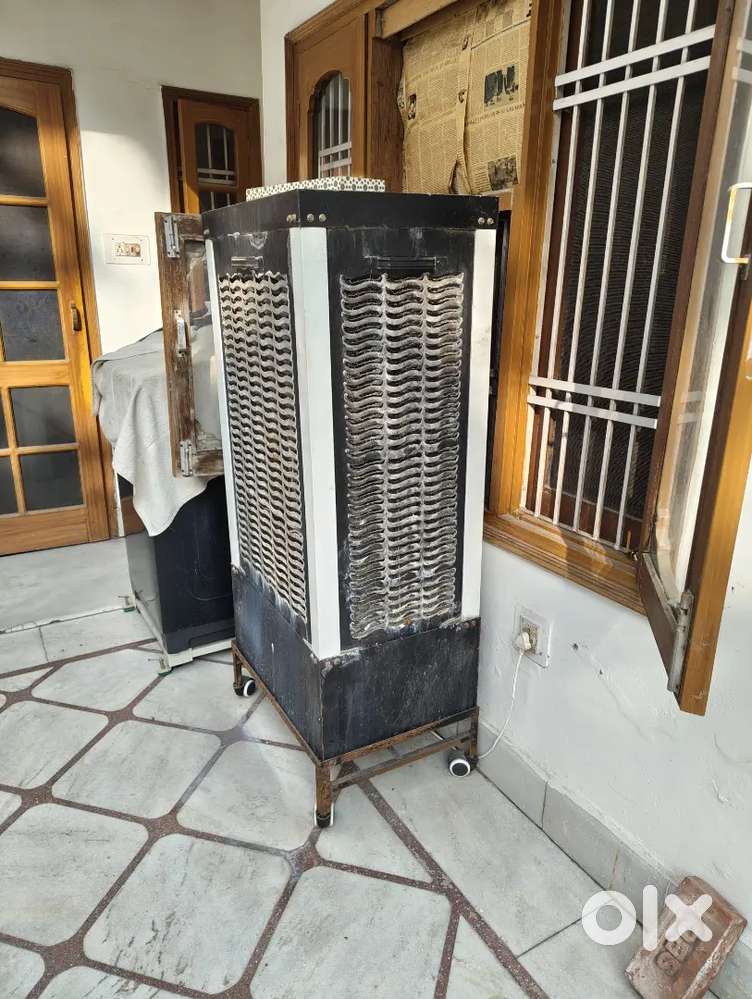 Cooler (Good condition)