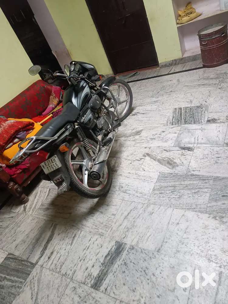 First woman Splendor Plus bike West condition