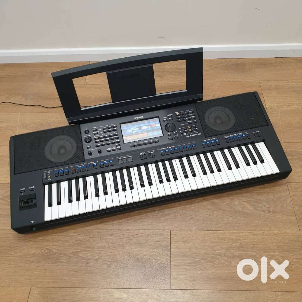 Yamaha PSR-SX900 Workstation Keyboard