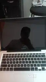 Apple Laptop
