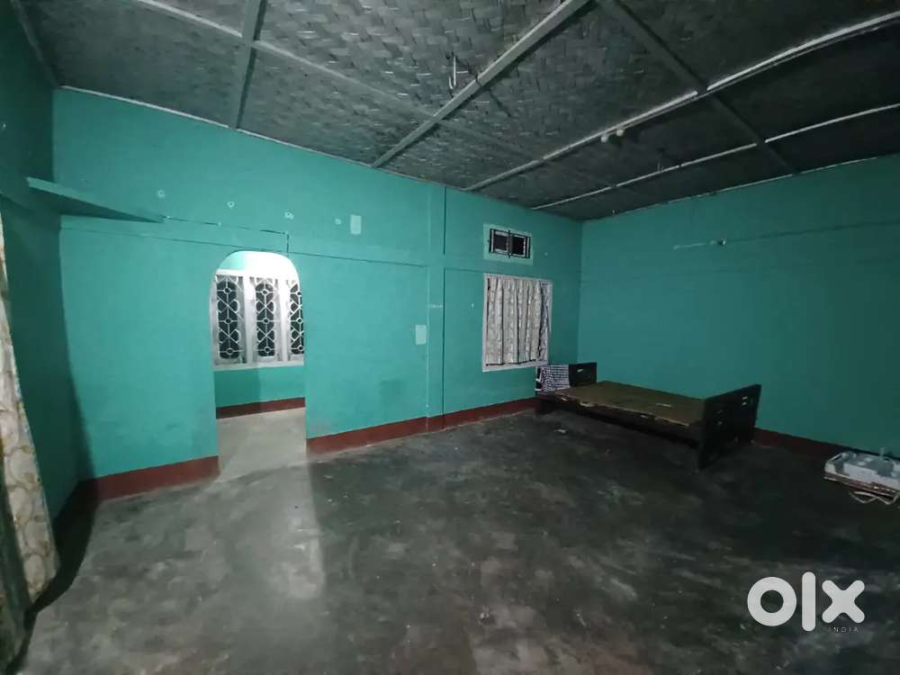 20 x 12 ft Room with 10 x 6 ft Kitchen