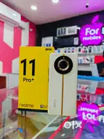 Realme 11 pro + 12/256 Full kit Box warranty available call me