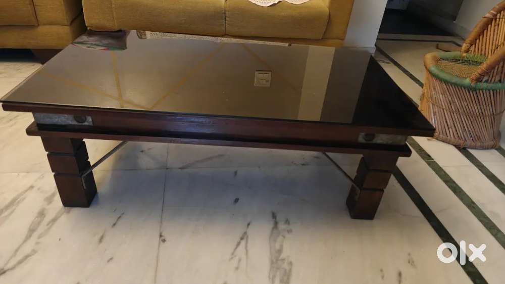 Teak wood centre Table for drawing room