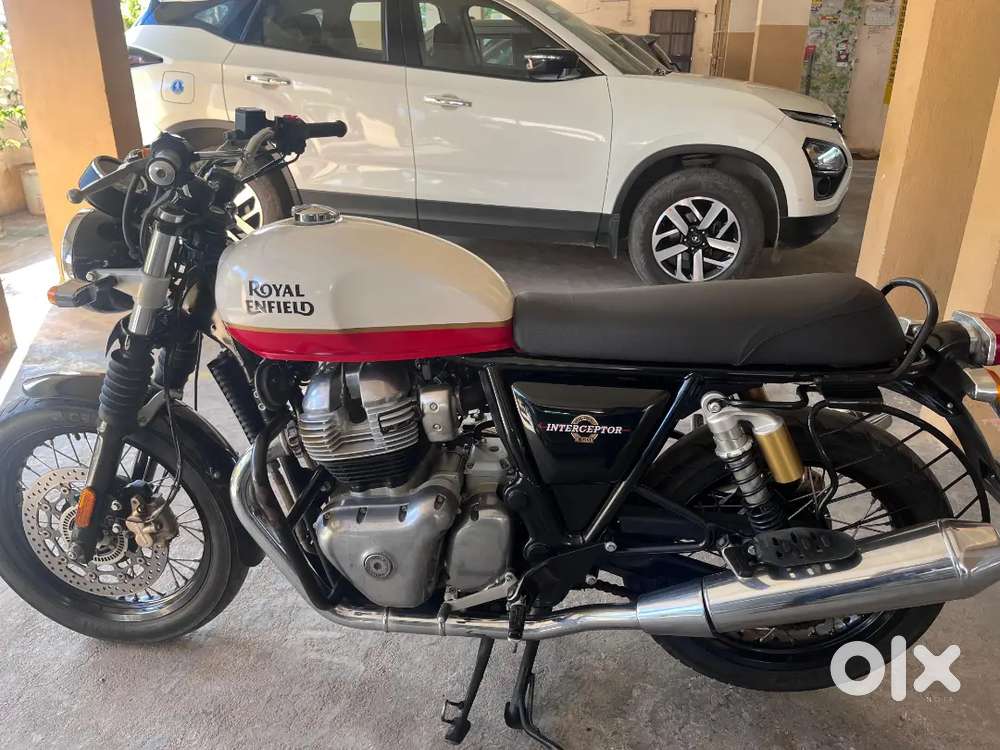 BS-6 model ,single hand bike ,GREAT CONDITION, SHOWROOM TRACK RECORD