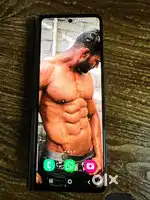 Samsung fold 3 only front display working  inside  disply not working
