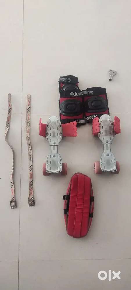 Skating shoes