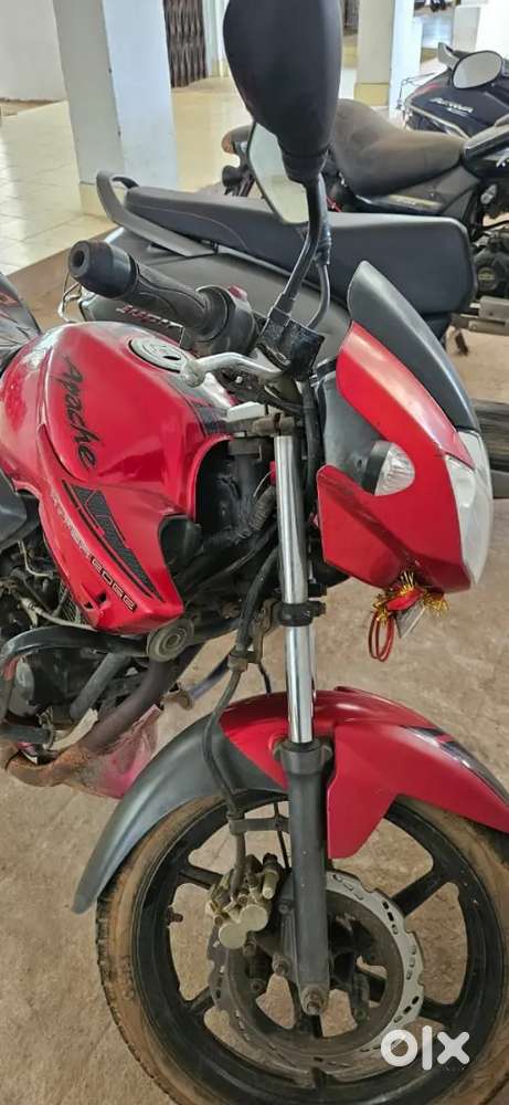 TVS Apache RTR 160 Red bike