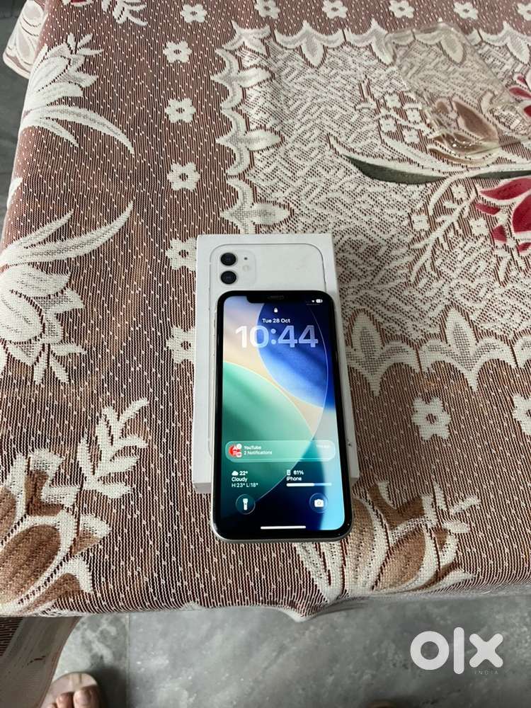 Iphone 11 64Gb white, 2 yrs plus, Original Iphone Never Repaired.